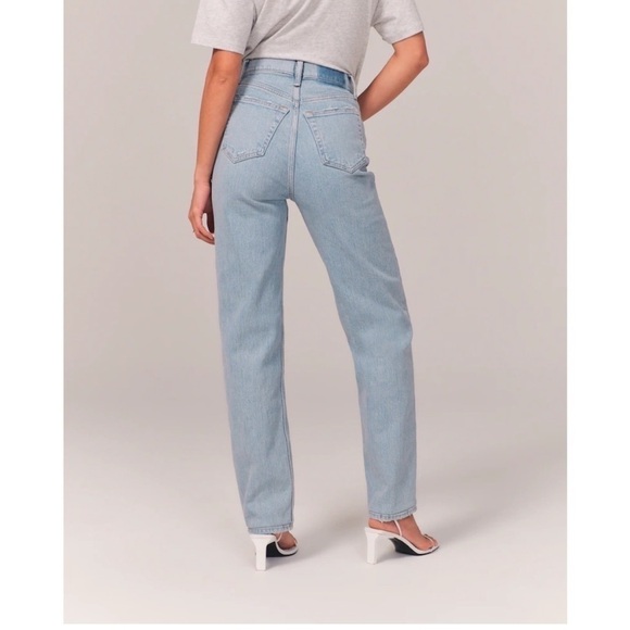 Abercrombie & Fitch High Rise Dad Jean Light With Criss-Cross Waistband - Picture 4 of 14